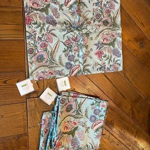 Pottery barn pillow covering